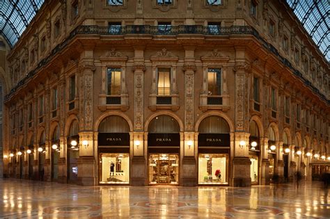 prada galleria vittorio emanuele milan|fondazione prada.